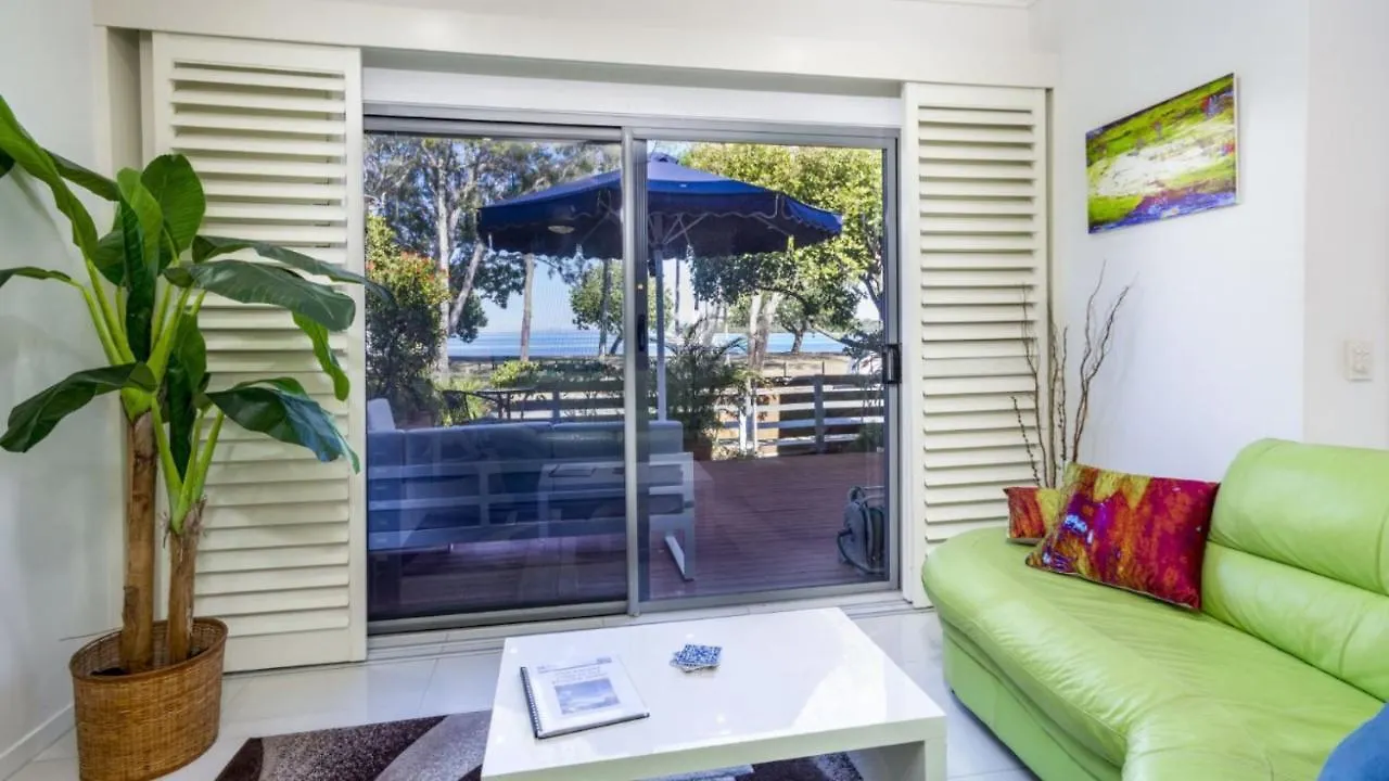 בית נופש הוילה Bongaree Modern Luxury Across From The Water